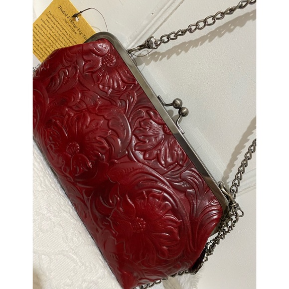 Patricia Nash•Potenaz Red Floral Tooled Kiss-lock Clutch•NWT - Picture 4 of 9